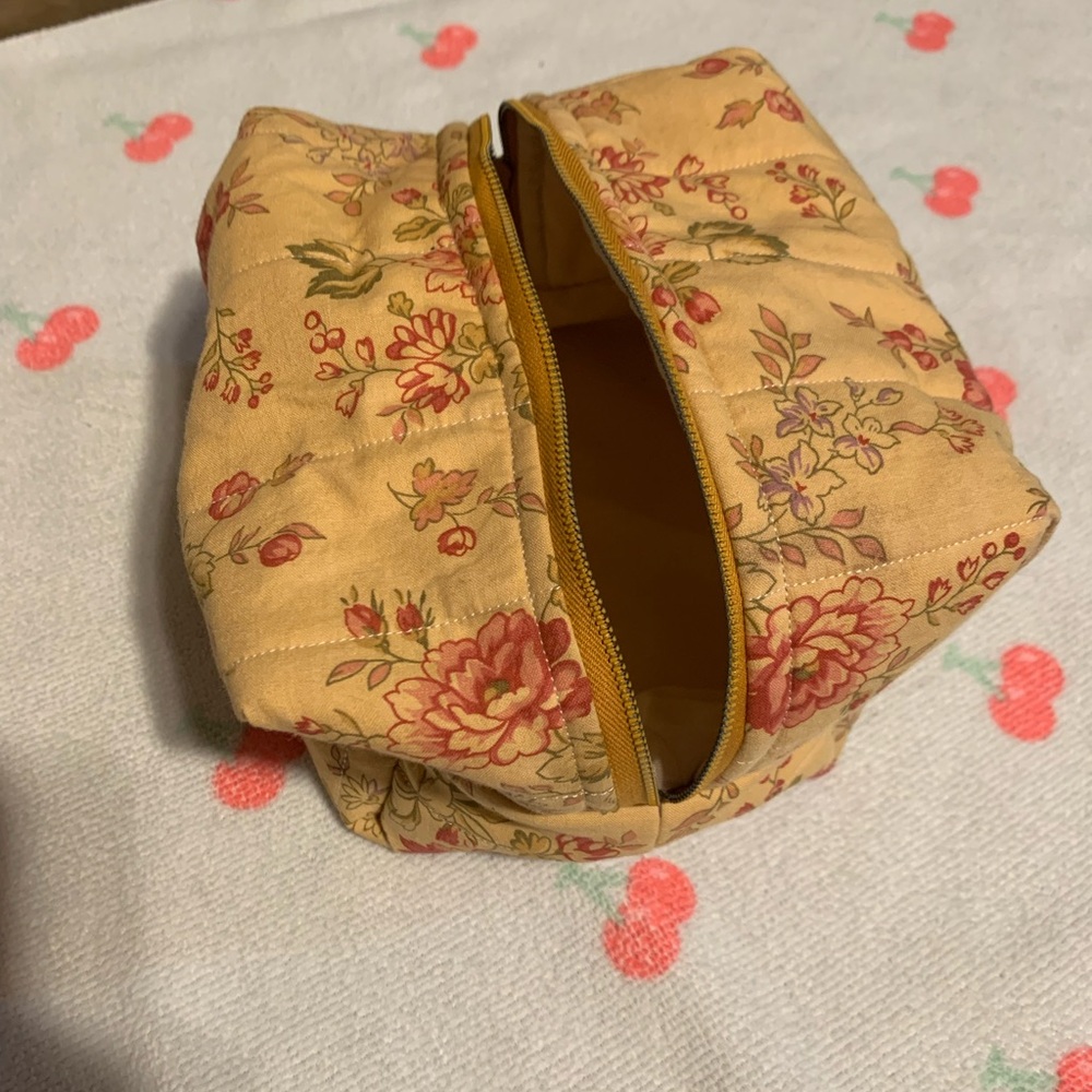 Charming Patchwork Travel Pouch - image 5